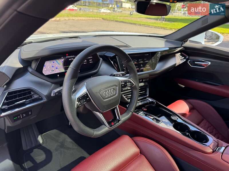 Купе Audi RS e-tron GT 2023 в Києві