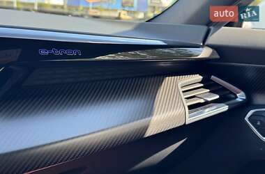 Купе Audi RS e-tron GT 2023 в 