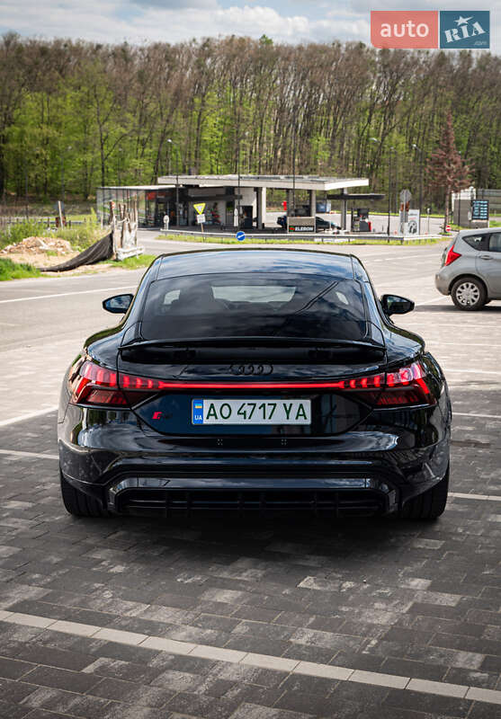 Купе Audi RS e-tron GT 2021 в Ужгороді