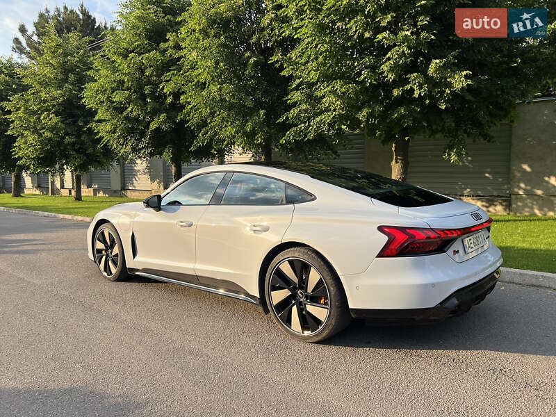 Купе Audi RS e-tron GT 2022 в Дніпрі