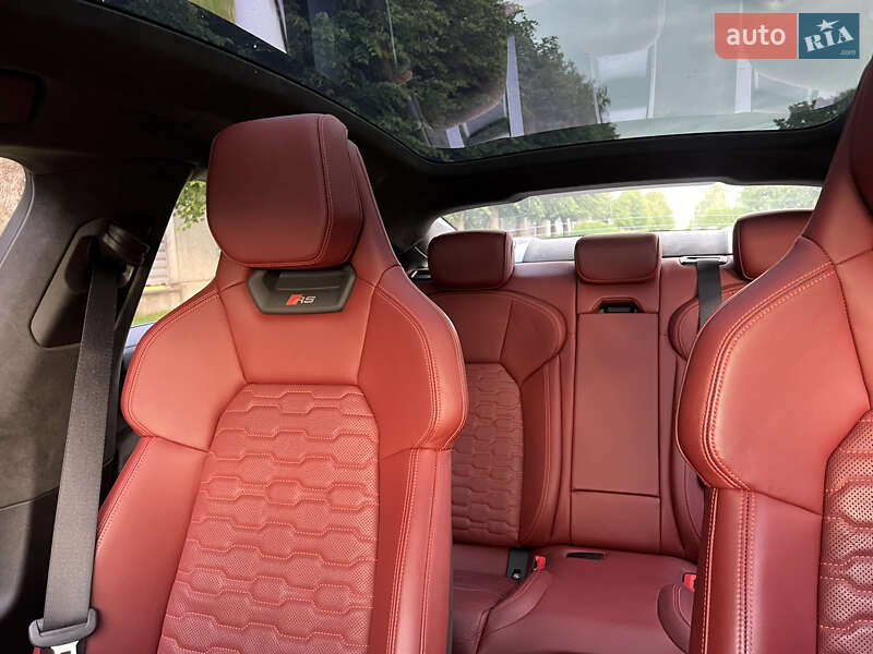 Купе Audi RS e-tron GT 2022 в Дніпрі