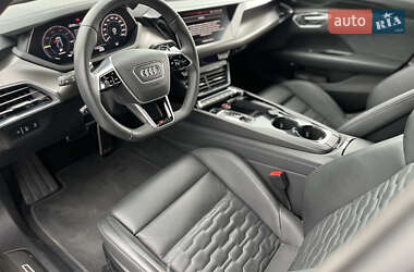 Купе Audi RS e-tron GT 2021 в 