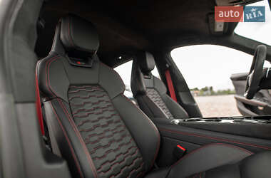 Лифтбек Audi RS e-tron GT 2022 в 