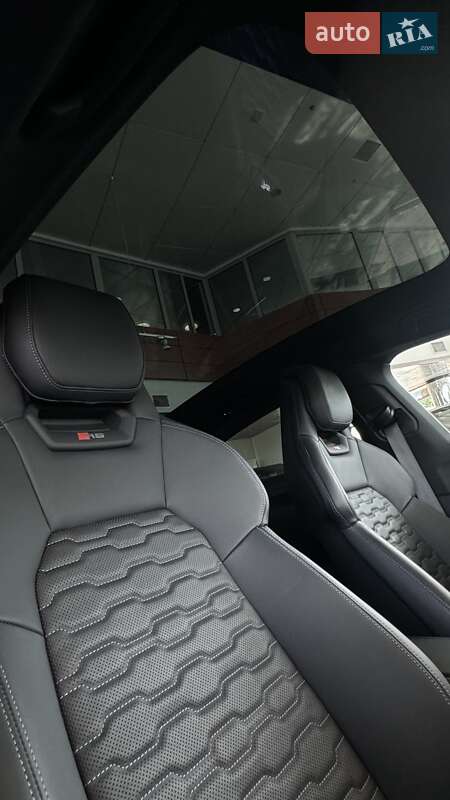 Купе Audi RS e-tron GT 2023 в Дніпрі