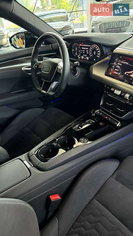 Купе Audi RS e-tron GT 2023 в Днепре