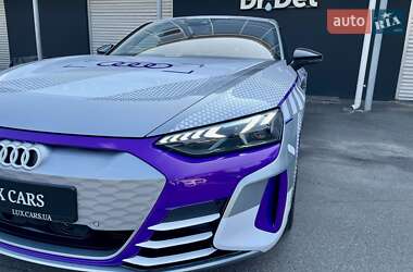 Купе Audi RS e-tron GT 2024 в 
