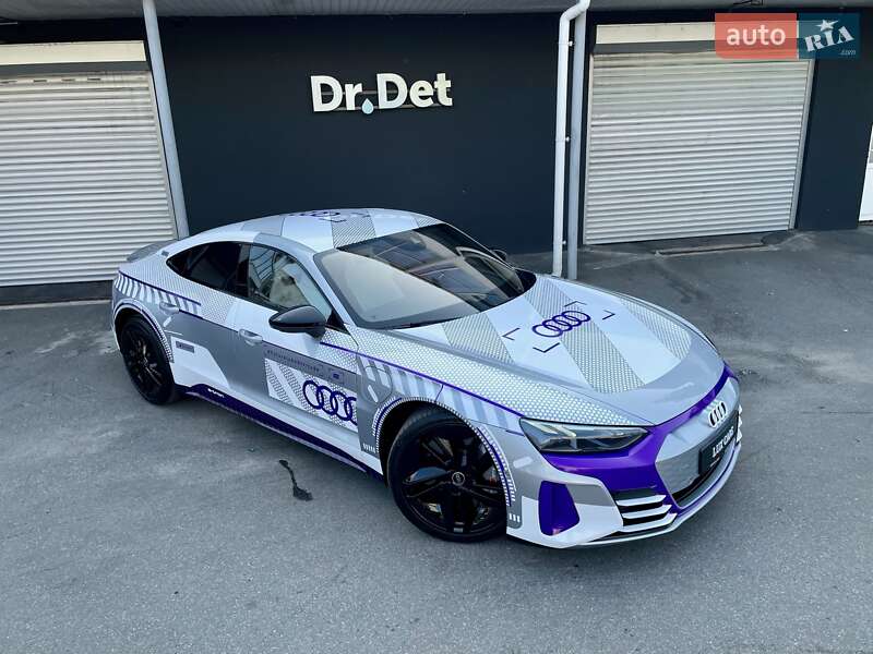 Купе Audi RS e-tron GT 2024 в Києві