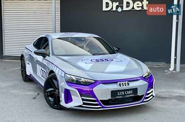 Купе Audi RS e-tron GT 2024 в 