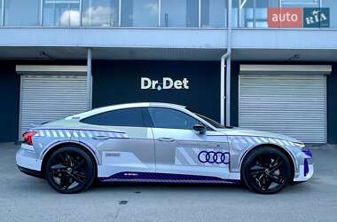 Купе Audi RS e-tron GT 2024 в 
