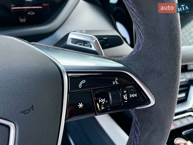 Купе Audi RS e-tron GT 2024 в Києві