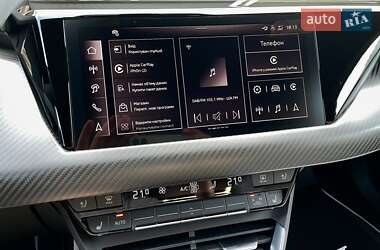 Купе Audi RS e-tron GT 2024 в 