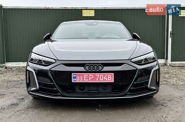 Купе Audi RS e-tron GT 2021 в 