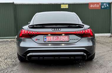 Купе Audi RS e-tron GT 2021 в 
