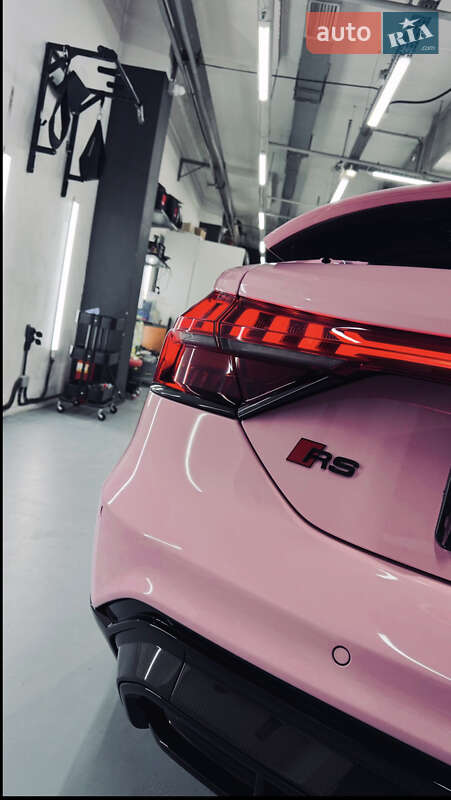 Купе Audi RS e-tron GT 2022 в Києві