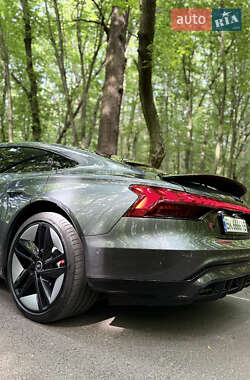 Купе Audi RS e-tron GT 2021 в 