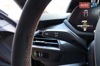 Купе Audi RS e-tron GT 2022 в 