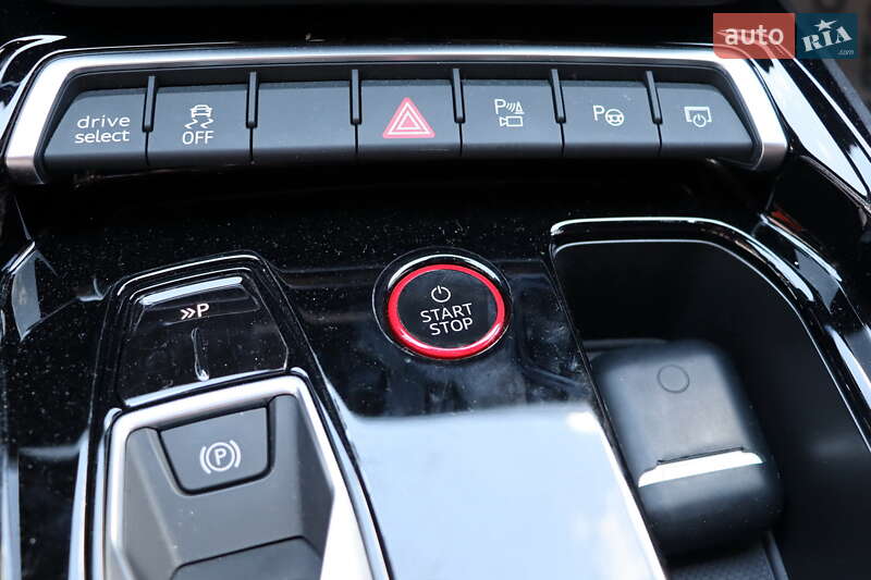 Купе Audi RS e-tron GT 2022 в Львове
