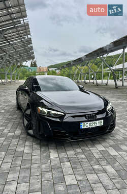 Купе Audi RS e-tron GT 2021 в 