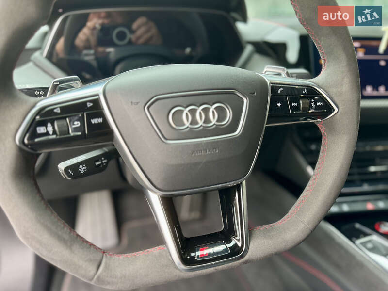 Купе Audi RS e-tron GT 2021 в Львові