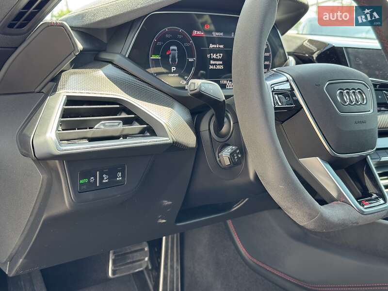 Купе Audi RS e-tron GT 2022 в Черновцах