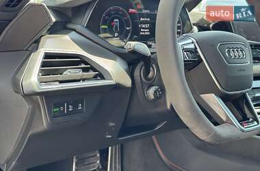 Купе Audi RS e-tron GT 2022 в 