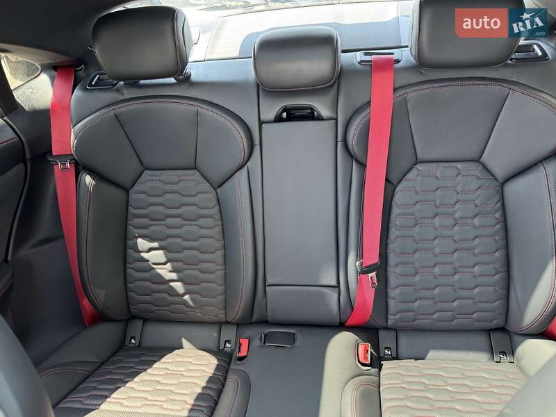 Купе Audi RS e-tron GT 2022 в Черновцах