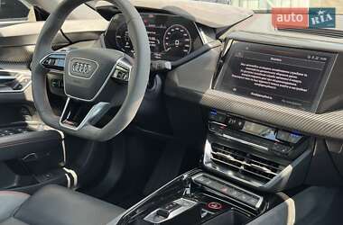 Купе Audi RS e-tron GT 2022 в 