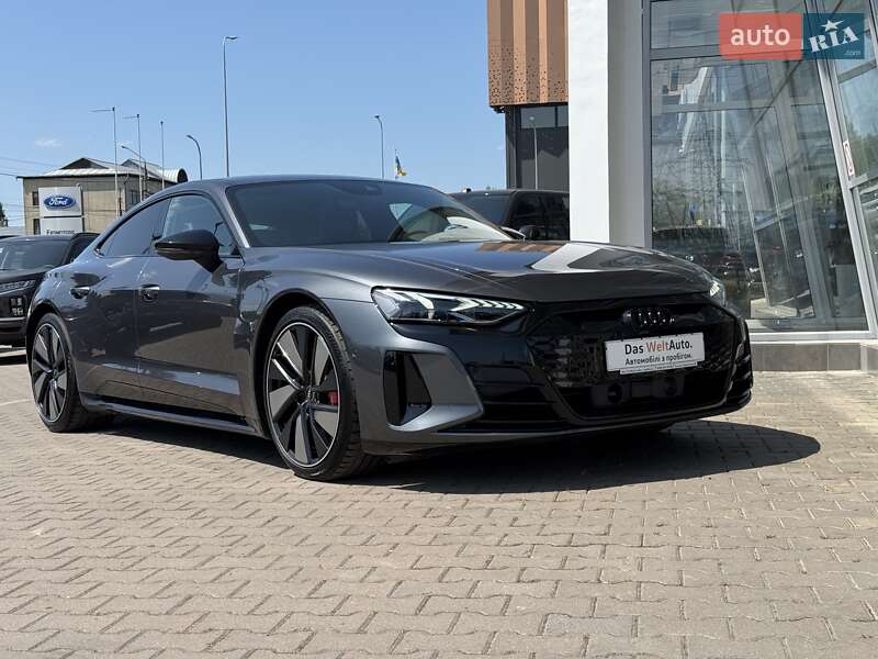 Купе Audi RS e-tron GT 2022 в Черновцах