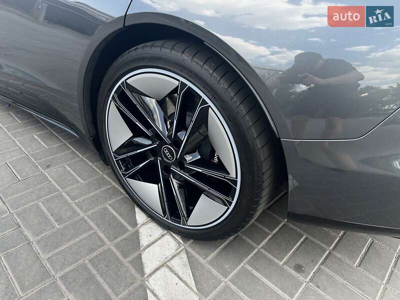 Купе Audi RS e-tron GT 2023 в Дніпрі