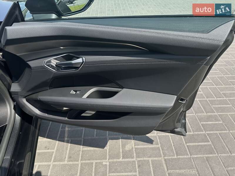 Купе Audi RS e-tron GT 2023 в Дніпрі