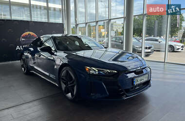 Купе Audi RS e-tron GT 2023 в 