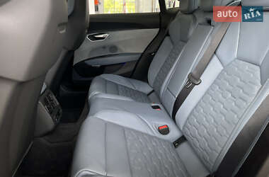 Купе Audi RS e-tron GT 2023 в 