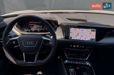 Купе Audi RS e-tron GT 2022 в 