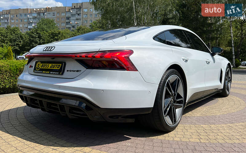 Купе Audi RS e-tron GT 2021 в Львові