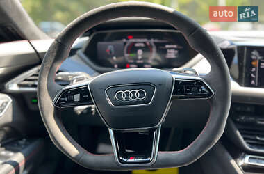 Купе Audi RS e-tron GT 2021 в 