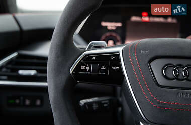 Купе Audi RS e-tron GT 2021 в 