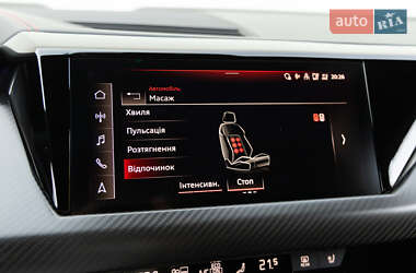Купе Audi RS e-tron GT 2021 в 