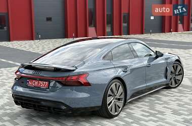 Купе Audi RS e-tron GT 2021 в 