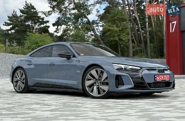 Купе Audi RS e-tron GT 2021 в 