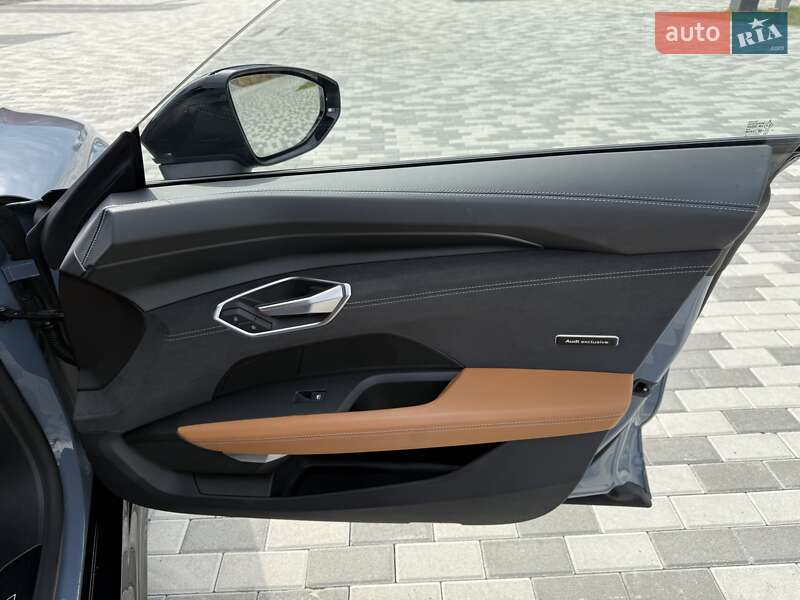 Купе Audi RS e-tron GT 2021 в Буковеле