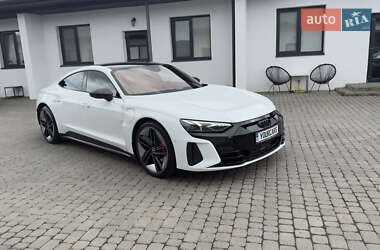 Купе Audi RS e-tron GT 2021 в 