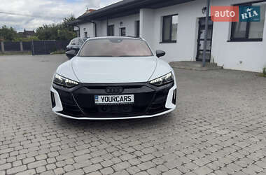 Купе Audi RS e-tron GT 2021 в 
