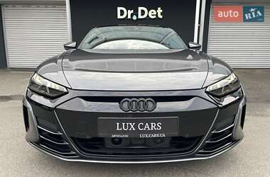 Купе Audi RS e-tron GT 2022 в 