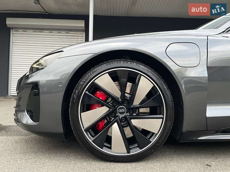 Купе Audi RS e-tron GT 2022 в Києві