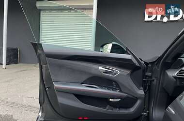 Купе Audi RS e-tron GT 2022 в 