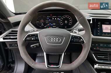 Купе Audi RS e-tron GT 2022 в 