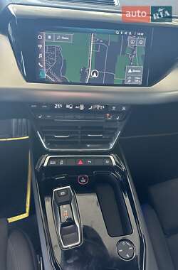 Купе Audi RS e-tron GT 2023 в 