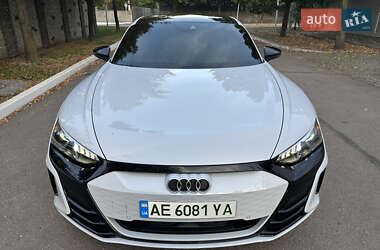 Купе Audi RS e-tron GT 2022 в 