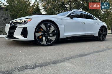 Купе Audi RS e-tron GT 2022 в Дніпрі