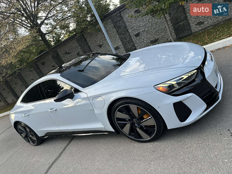 Купе Audi RS e-tron GT 2022 в Дніпрі